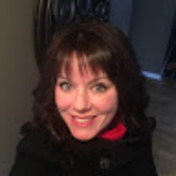 Meet your Posher, Daenna - Picture 1 of 1